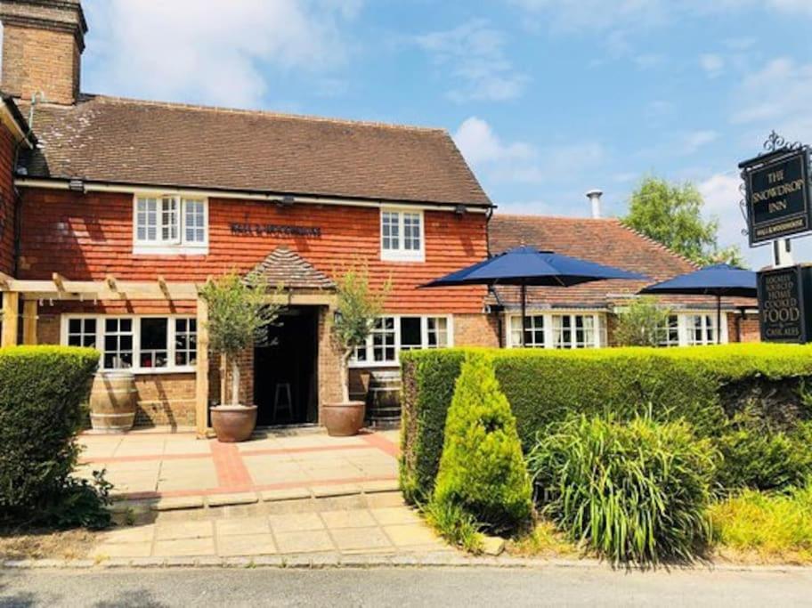 The Retreat Villa Chelwood Gate Екстериор снимка